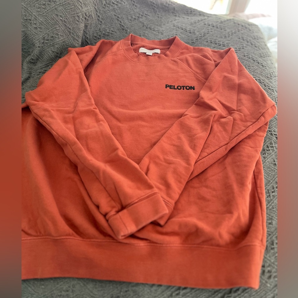 Peloton Rust Sweatshirt size L